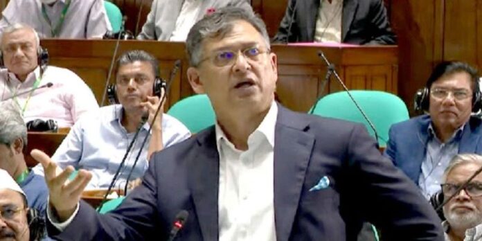 জাতীয় সংসদে স্বরাষ্ট্রমন্ত্রী সালাহউদ্দিন আহমদ। ছবি ভিডিও থেকে নেওয়া