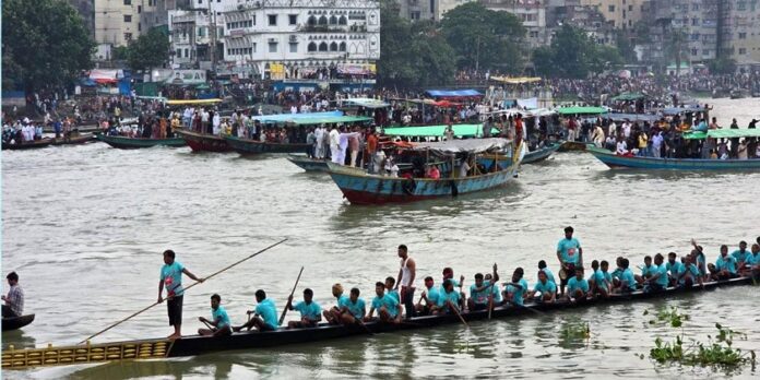 নৌকা বাইচ