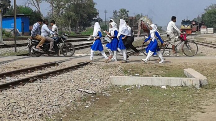 Cumilla Raulway Lebel Crossing pic
