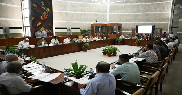 সার সংকট ঠেকাতে ডিলারদের লাইসেন্স বাতিলের সুপারিশ